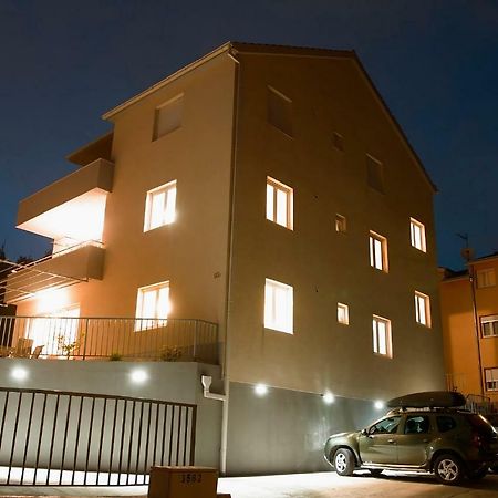 Sea Stone Apartment Подстрана Екстер'єр фото